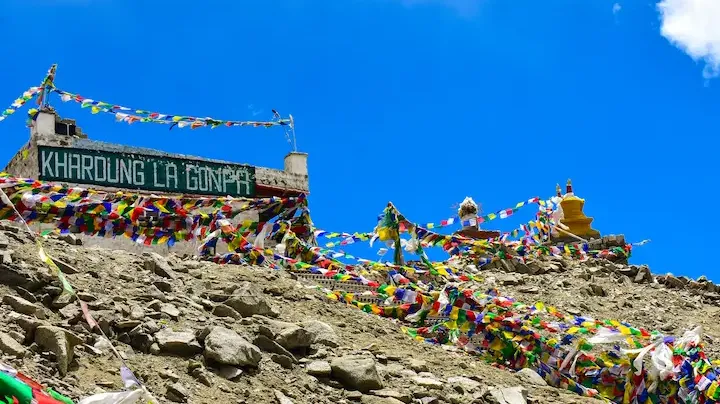 Khar dung-la Pass near heritage hotel in Ladakh