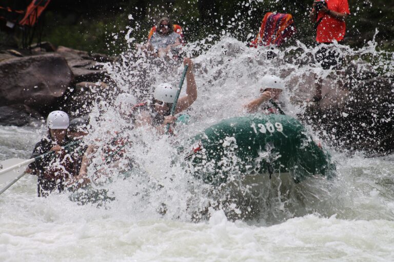 Read more about the article Rafting the Mighty Rivers of Ladakh: An Adventure of a Lifetime